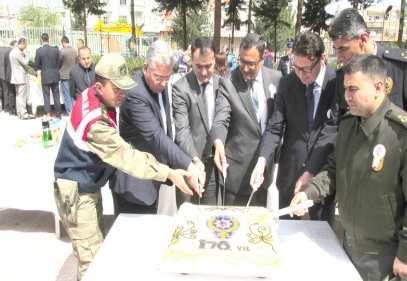 Nizip’te polis bayramı kutlandı
