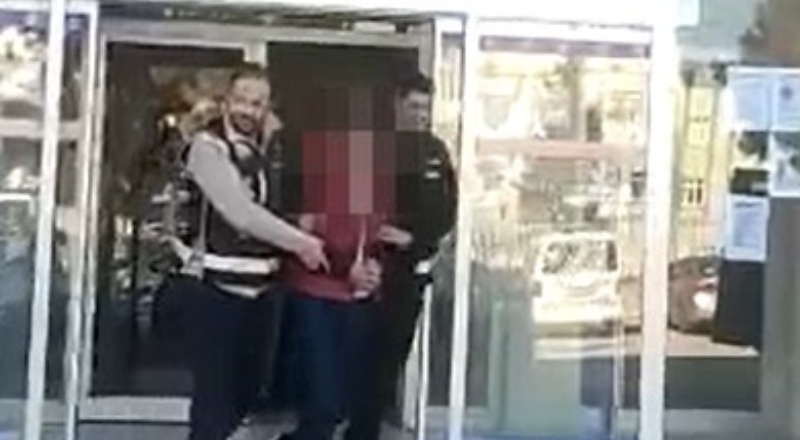 Nizip'te yıkılan bina soruşturmasında 2 şüpheli tutuklandı