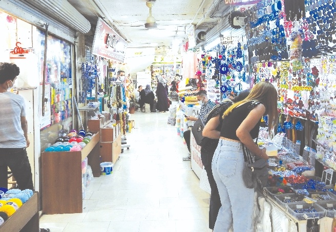 Normalleşme başladı, kına ve çeyiz malzemelerine talep arttı