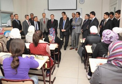 Nüfusu 500 binin üzeri olan belediye başkanlarını ağırladı