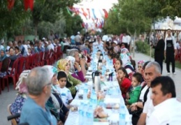 Nurdağı Büyükşehir’in iftarında buluştu