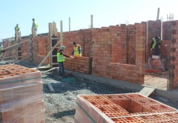 Nurdağı'ndaki depremzedeler geçici sıcak yuvalarına ay sonunda kavuşuyor