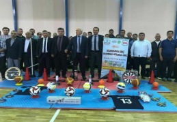 Nurdağı'nda 51 okula spor malzemesi dağıtıldı 