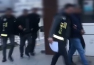 Nurdağı'nda yıkılan binalarla ilgili firari 2 şüpheli yakalandı