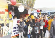 Oba Makarna yemek aracı fuar boyunca makarna dağıttı