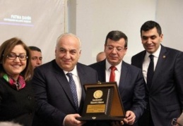 Oba Makarna'ya en hızlı büyüyen şirket ödülü verildi