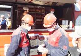 Oba’dan depremzedelere 24 saat makarna desteği