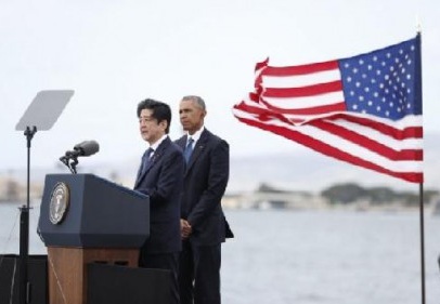 Obama ve Abe'den Pearl Harbor'da tarihi buluşma
