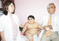 Obez çocuklar diyabet tehlikesiyle karşı karşıya