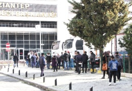 Ödemenin son gününde uzun kuyruklar oluştu