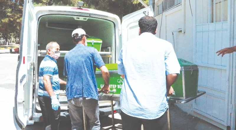 Oğlu tarafından defalarca bıçaklanan baba hayatını kaybetti