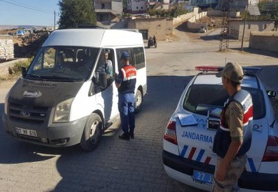 Öğrenci servislerini jandarma denetliyor
