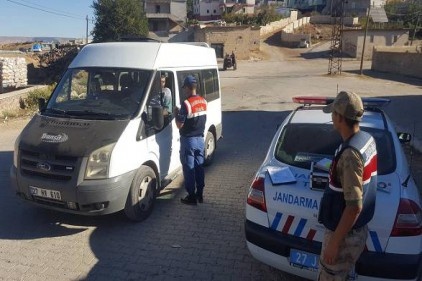 Öğrenci servislerini jandarma denetliyor