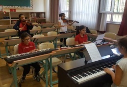 Öğrencide, kendine güven ve sorumluluk duygusu gelişiyor