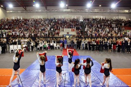 Öğrenciler, 23 Nisan’ı danslarla kutladı