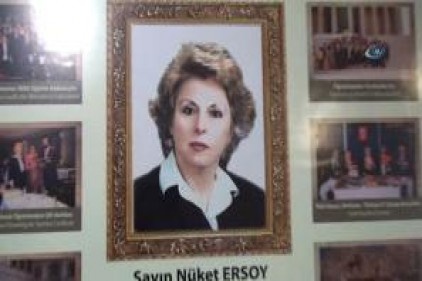 Öğrenciler barış güvercini uçurdu