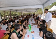 Öğrenciler çay partisinde buluştu 