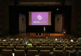 Öğrenciler, geleceğe yönelik kariyer planları ile ilgili önemli tüyolar aldı