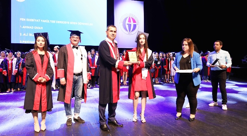 Öğrenciler, meslek hayatına ilk adımlarını attı