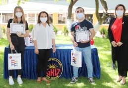 Öğrenciler ödüllendirildi