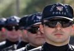 Öğrenciler polis teşkilatını tanıyor