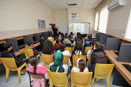 Öğrenciler, seminerlerin yaşamlarına önemli katkılar sağladığını ifade etti