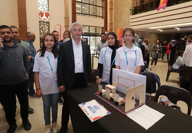 Öğrenciler teknoloji için yarıştı