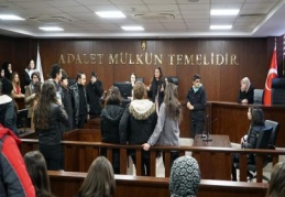 Öğrenciler, üniversite hayatını yakından tanıdı 