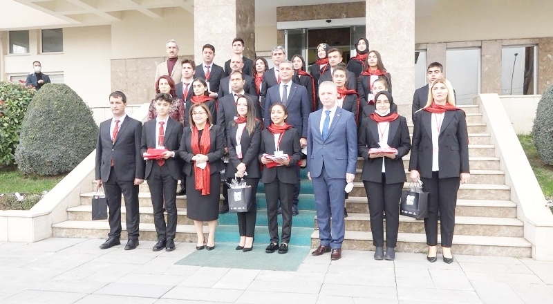 Öğrenciler ve öğretmenler, 81 ile toprak ve bayrak taşıyacak