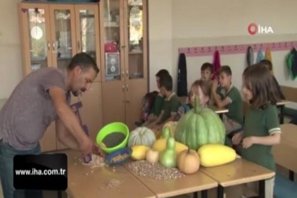 Öğrencilerden 42 kiloluk bal kabağı