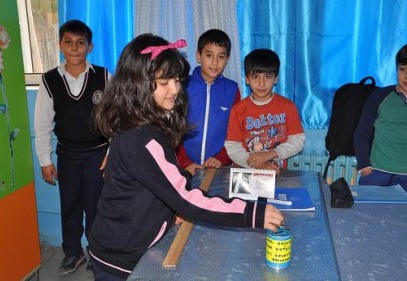 Öğrencilerden sokak hayvanları için kumbara projesi