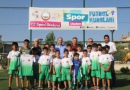 Öğrencilere forma dağıtıldı