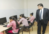 Öğrencilere ücretsiz olarak Doping Kartı dağıttı