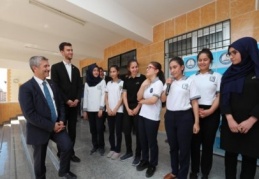 Öğrencileri ödüllendiriyor