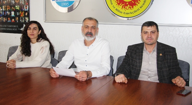 Öğrencilerimiz, cemaat ve tarikatların kucağına itildi