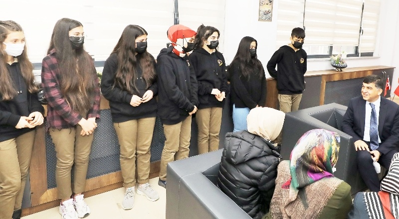 Öğrencilerin akademik başarılarıyla gurur duyuyoruz