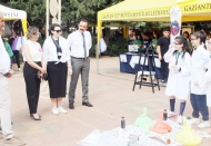 Öğrencilerin bilimsel deneyleri incelendi