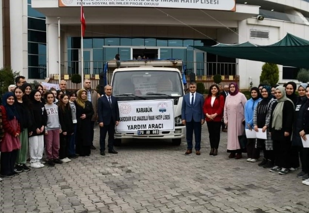 Öğrencilerin hazırladığı yardım kolileri Gaziantep'e gönderildi