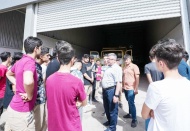 Öğrencilerin sahada işler nasıl yapılıyor, uygulamalı görmelerini istedik