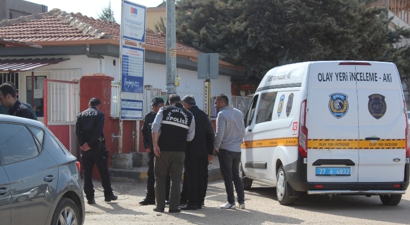 Öğrencilerin tartışmasına veliler dahil oldu, silahlı kavgada 1 kişi yaralandı