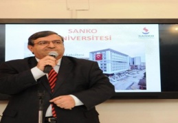 Öğrencilerle gelecek planlamaları üzerine önerilerde bulundu