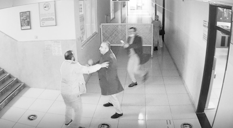 Öğrenciyle veliyi bıçaklayan öğretmen eşi hükümle birlikte tahliye edildi