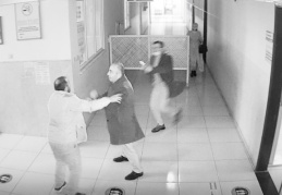 Öğrenciyle veliyi bıçaklayan öğretmen eşi hükümle birlikte tahliye edildi