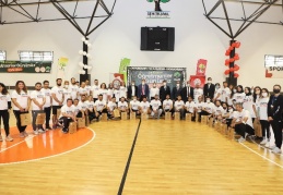 Öğretmenler forma giydi