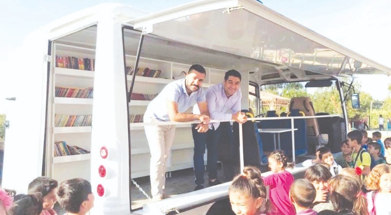 Öğretmenler gezici kütüphaneyle daha çok çocuğa ulaşmak istiyor