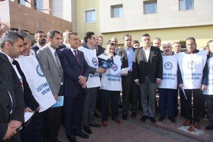 Öğretmenler Günü&#8217;nde öğretmene şiddet