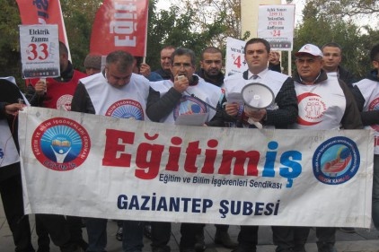 Öğretmenler hak ettiği ilgi ve değeri görmüyor
