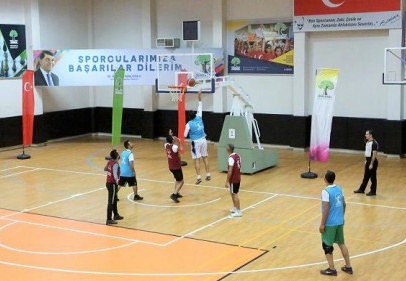 Öğretmenler için basketbol turnuvası 