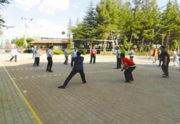 Öğretmenler için voleybol turnuvası düzenlendi