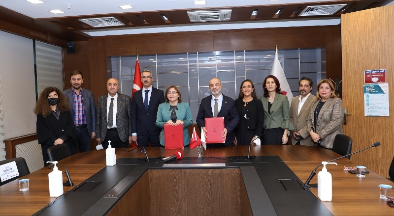 Öğretmenlere sertifika verilecek